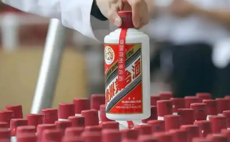 段永平再度加仓茅台，长期价值与黄金保值谁更胜一筹？